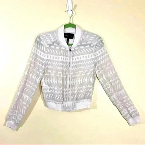 BCBGMaxAzria Creme Aztec Sheer Full Zip Cropped Bomber Jacket Size XXS - Picture 2 of 16